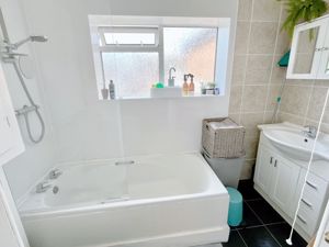 Bathroom - click for photo gallery